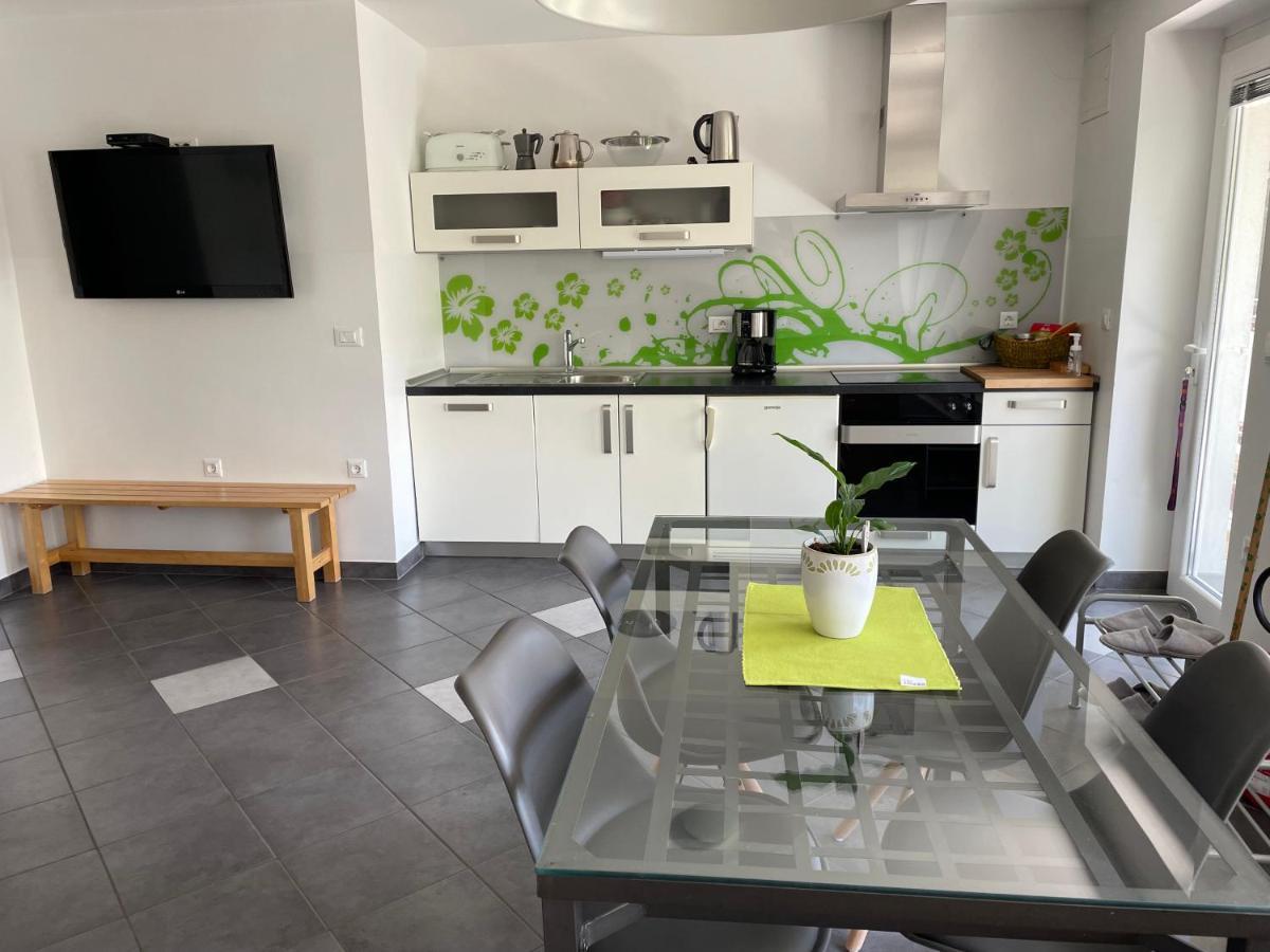 בלד Apartments Rose In Winter מראה חיצוני תמונה