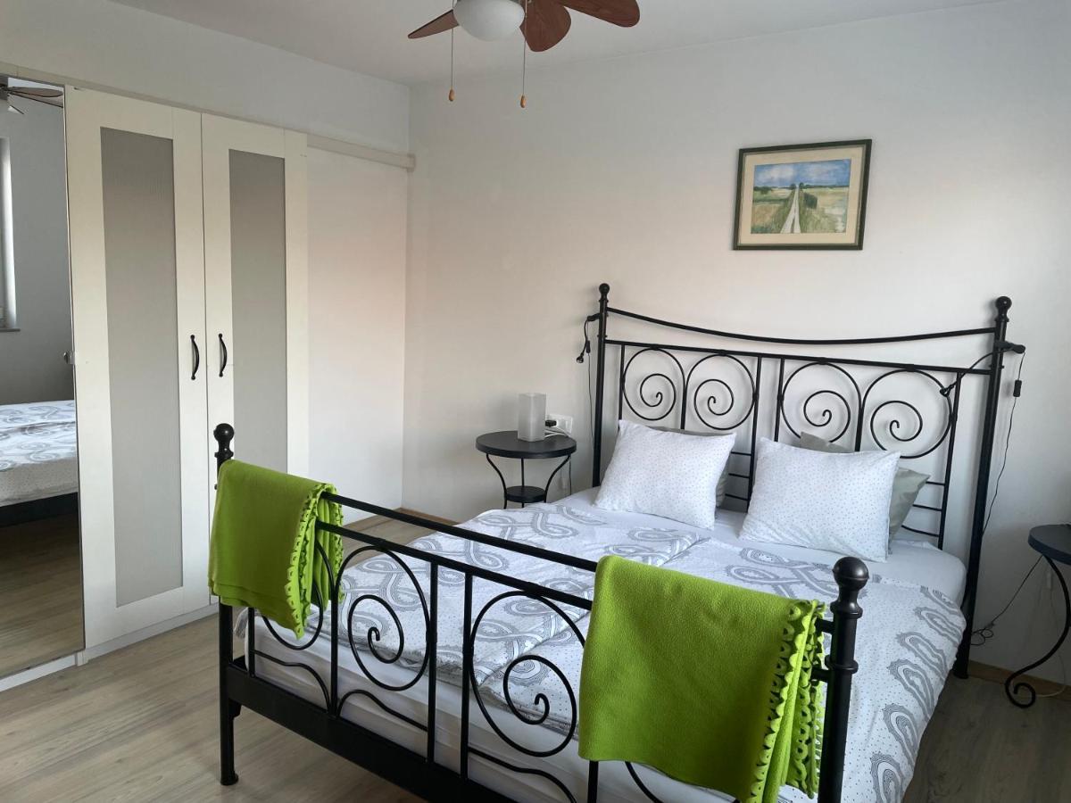 בלד Apartments Rose In Winter מראה חיצוני תמונה
