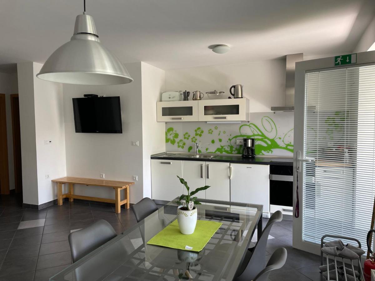בלד Apartments Rose In Winter מראה חיצוני תמונה